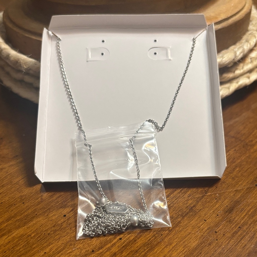 Stella & Dot Silver Crescent Necklace - Picture 2 of 3